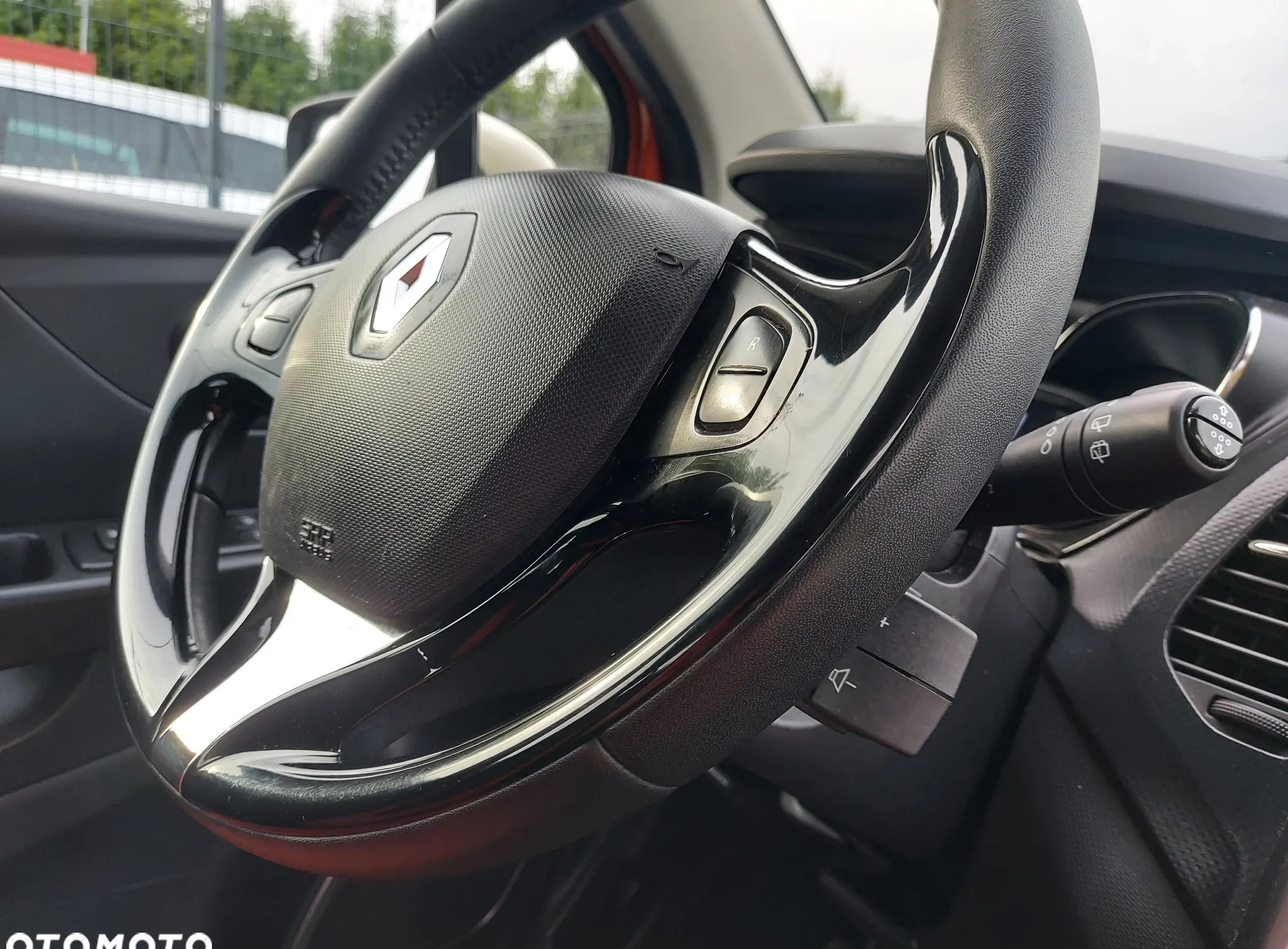 Renault Captur cena 41400 przebieg: 112000, rok produkcji 2014 z Kostrzyn małe 631